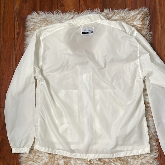 Friends Of The Reef hooded windbreaker - Picture 2 of 7